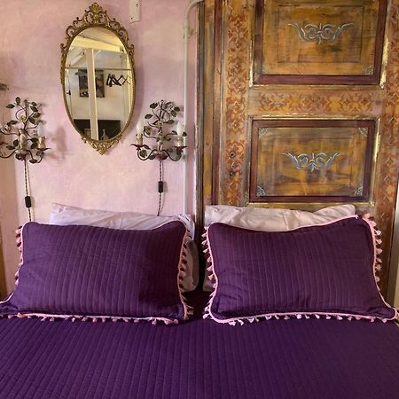 Il Giardino Segreto Arona, Charming Apartments Exterior photo