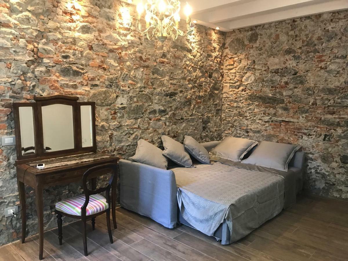 Il Giardino Segreto Arona, Charming Apartments Exterior photo