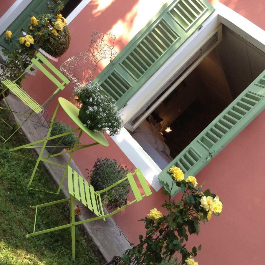 Il Giardino Segreto Arona, Charming Apartments Exterior photo